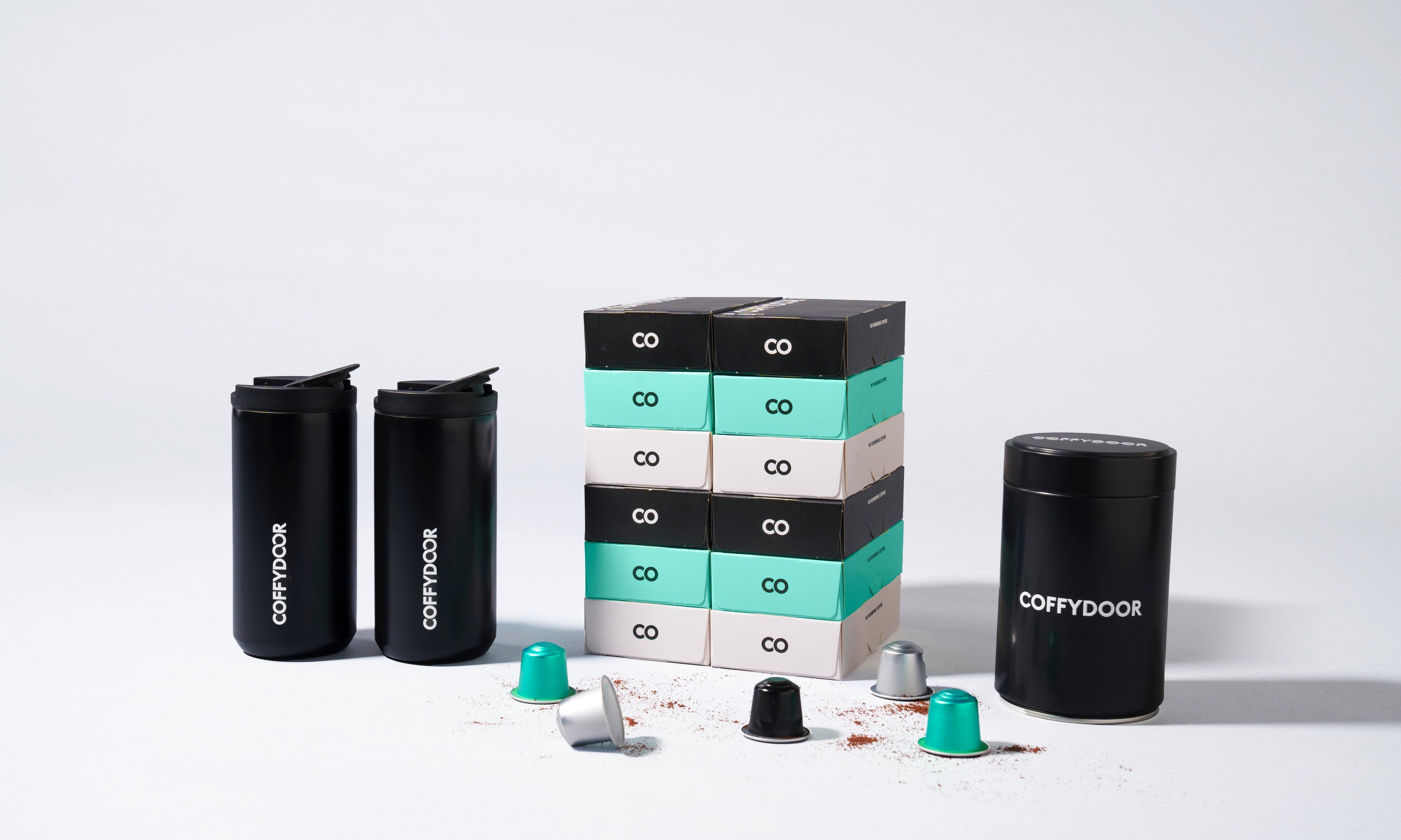 120_Kapslar_2_Termosmuggar_Black_Tin_5606x3738_fe2e258b-caf3-4945-a4fc-17f26f328d2e.jpg